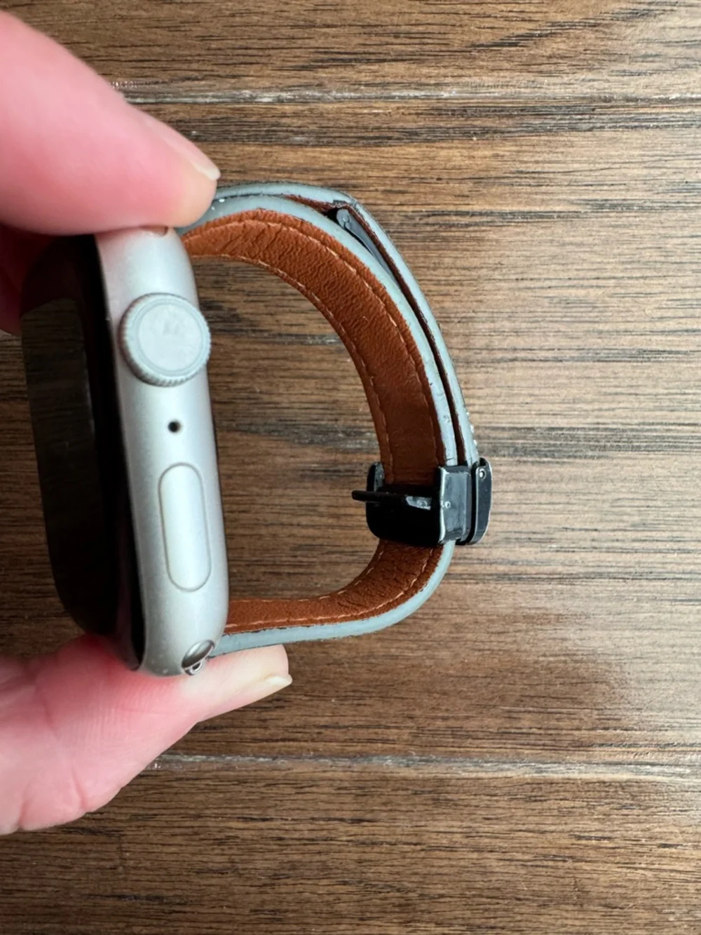 New Leather Apple Watch Band with Fold-Over Magnetic Clasp for 42/44/45/46/49mm